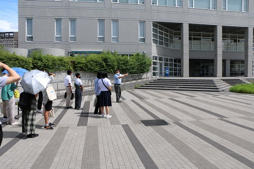 学内見学ツアー