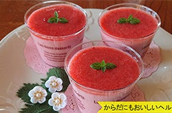 いちごのおとうふムース