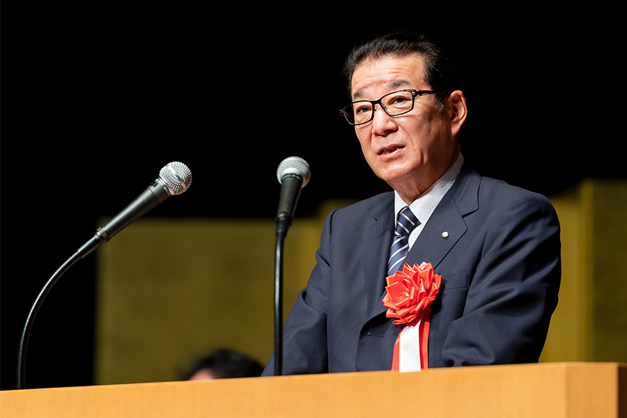 Photo of the Mayor of Osaka