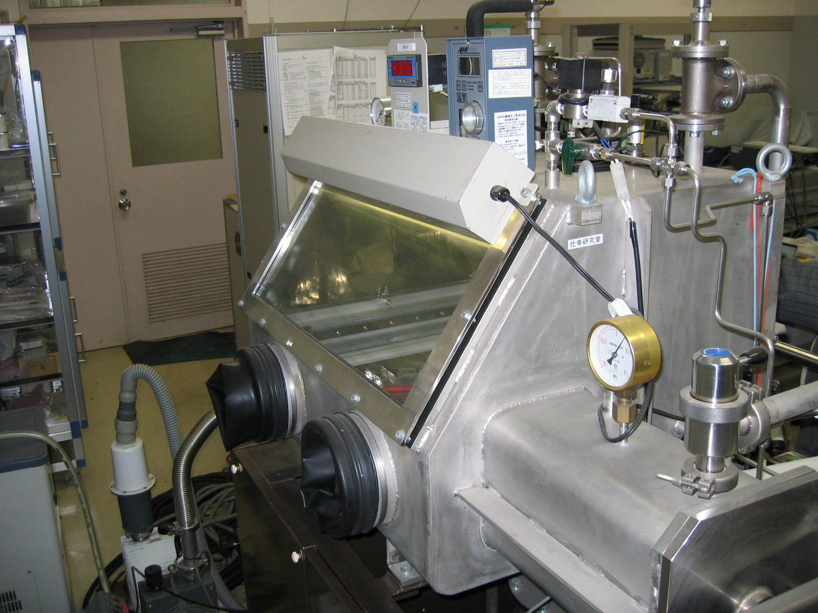 01_glove_box.JPG