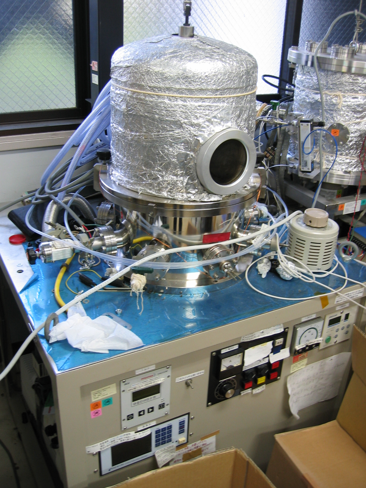 02_thermal_evaporation_system_02.JPG