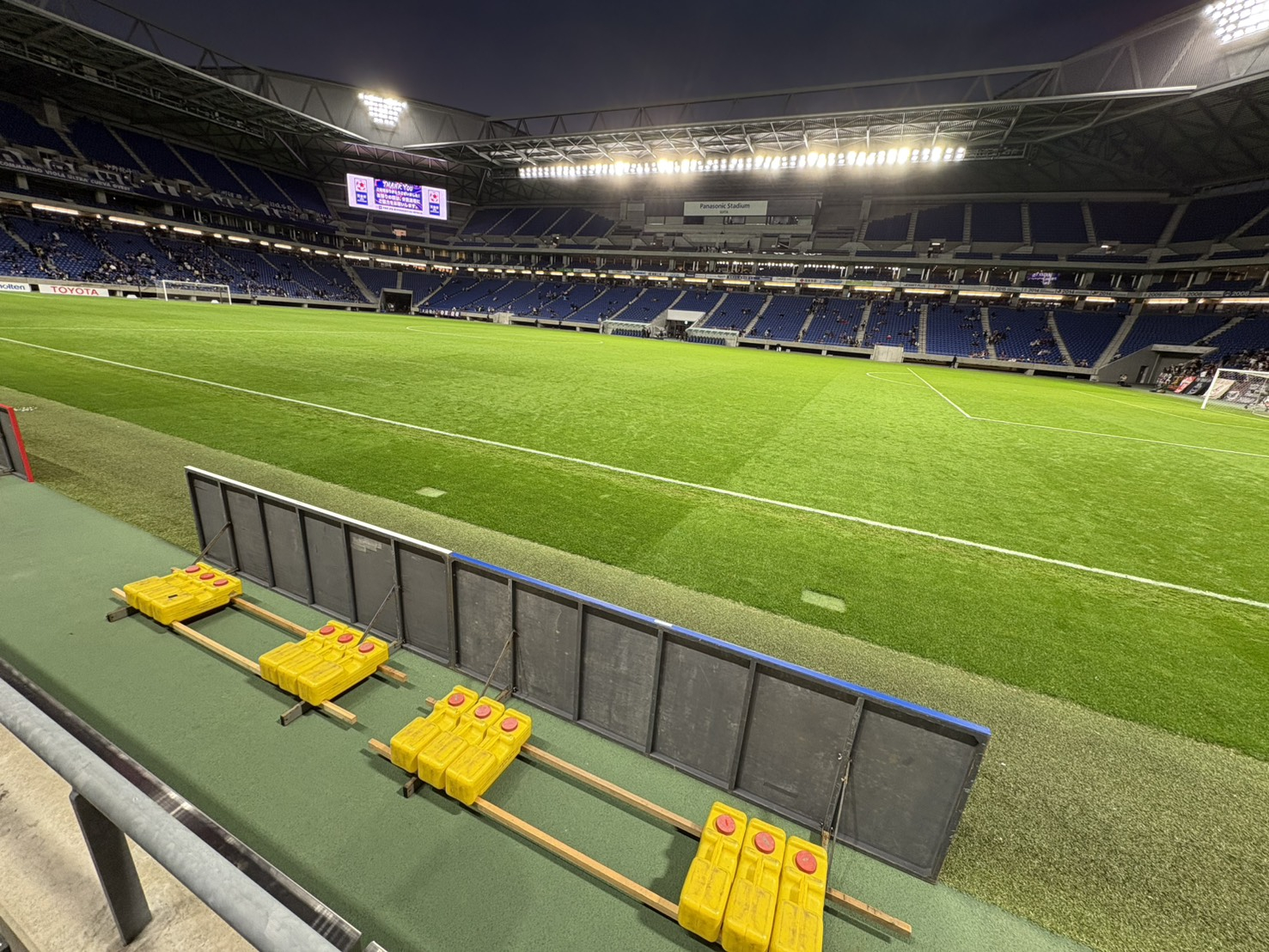 ピッチから７ｍ