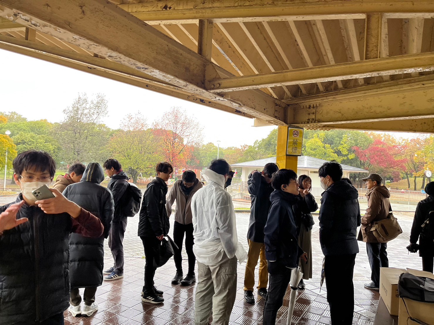 雨宿り