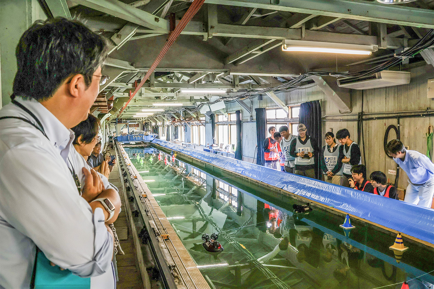 曳航(えいこう)水槽