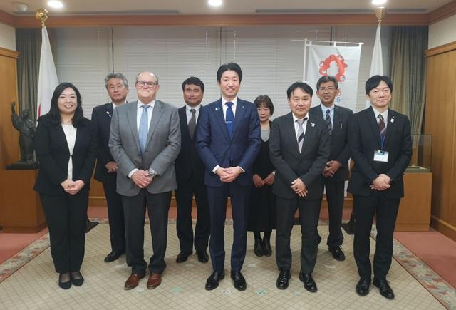 集合写真(堺市長訪問)