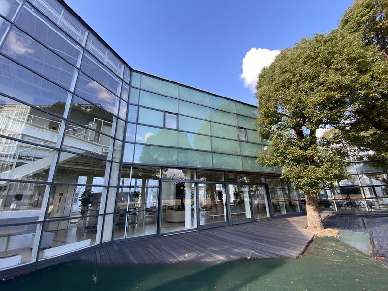 sugimoto-wing_outside