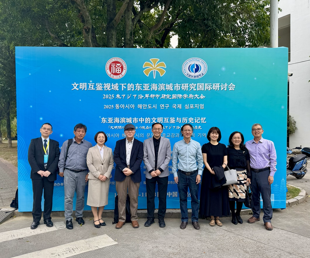 外国語学院の先生方と登壇者