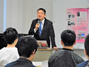 金岡充晃氏-300x225