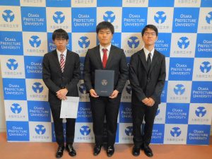 2019学生顕彰2-300x225