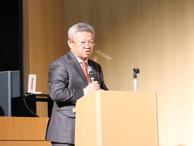 （司会）大阪公立大学大阪国際感染症研究センター副センター長　山崎伸二
