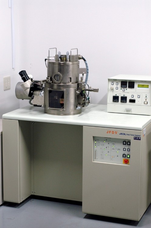 凍結割断レプリカ作製装置