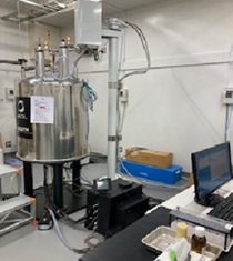 核磁気共鳴装置（JEOL 400MHz)