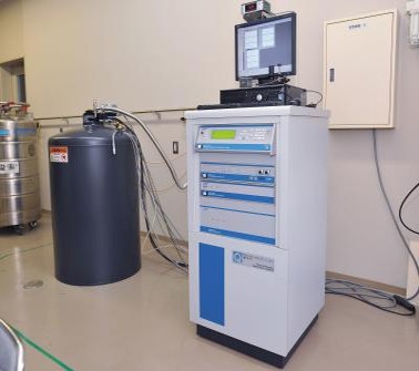 物理特性測定システム（PPMS）