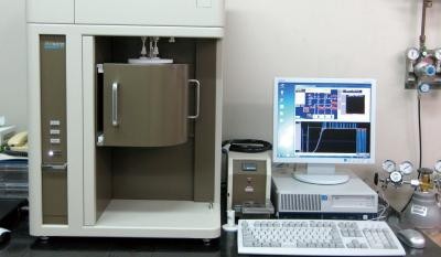 比表面積・細孔分布測定装置（BELSORP）