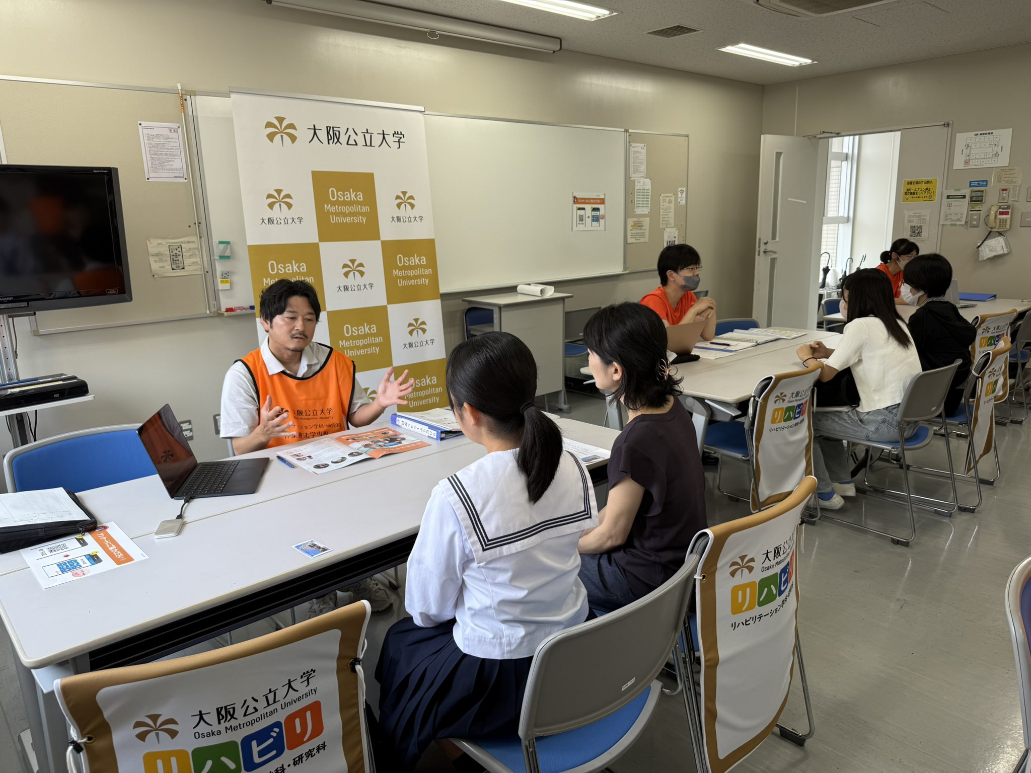 進学個別相談会の様子