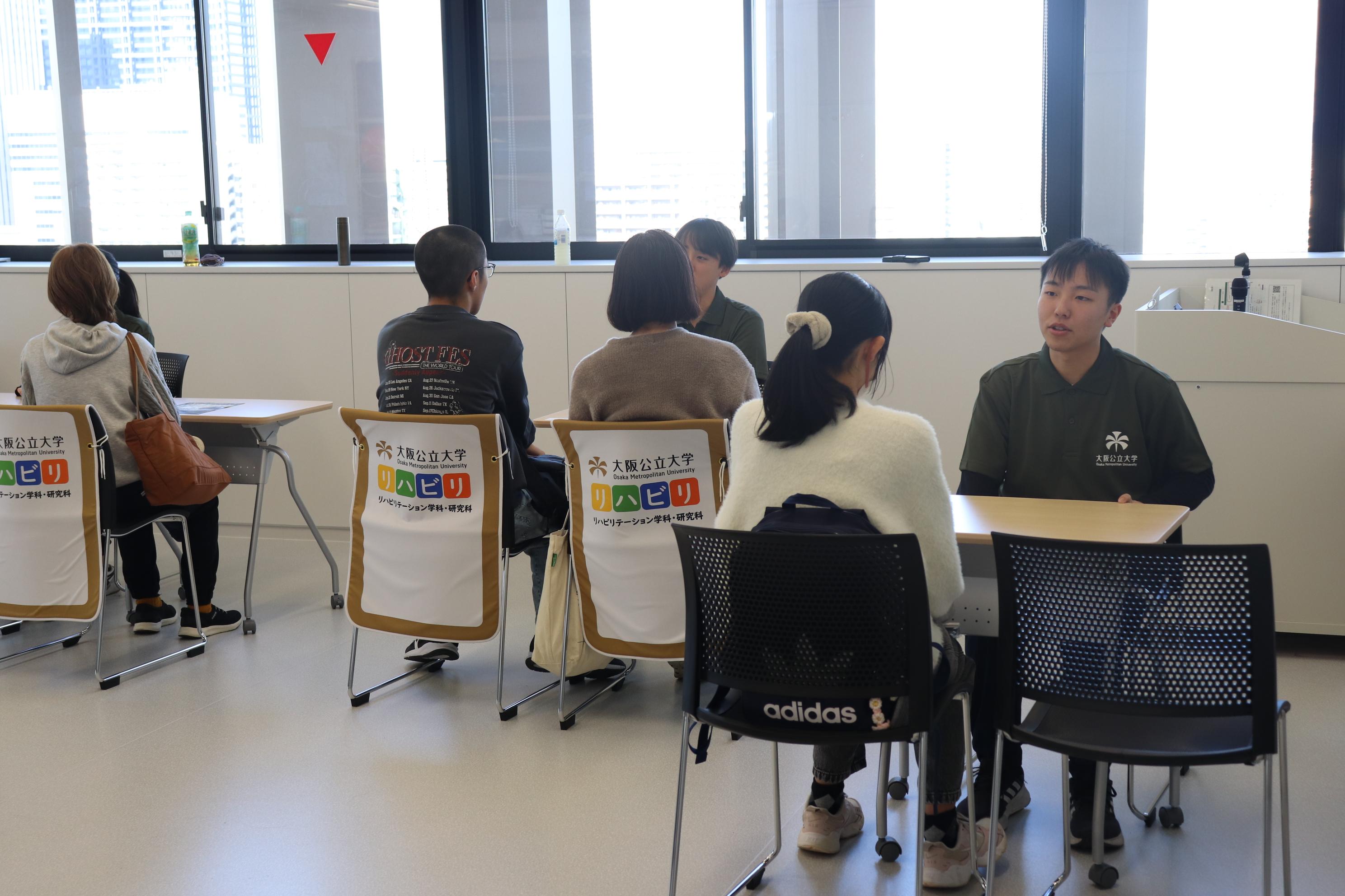 進学個別相談会の様子