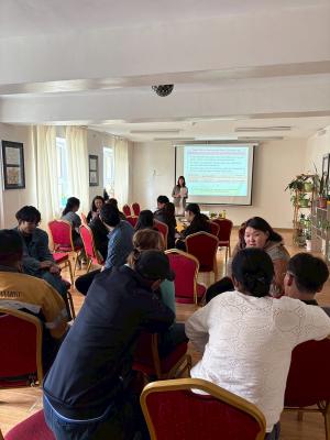 伊藤 嘉余子教授によるモンゴルの国立児童福祉施設職員研修