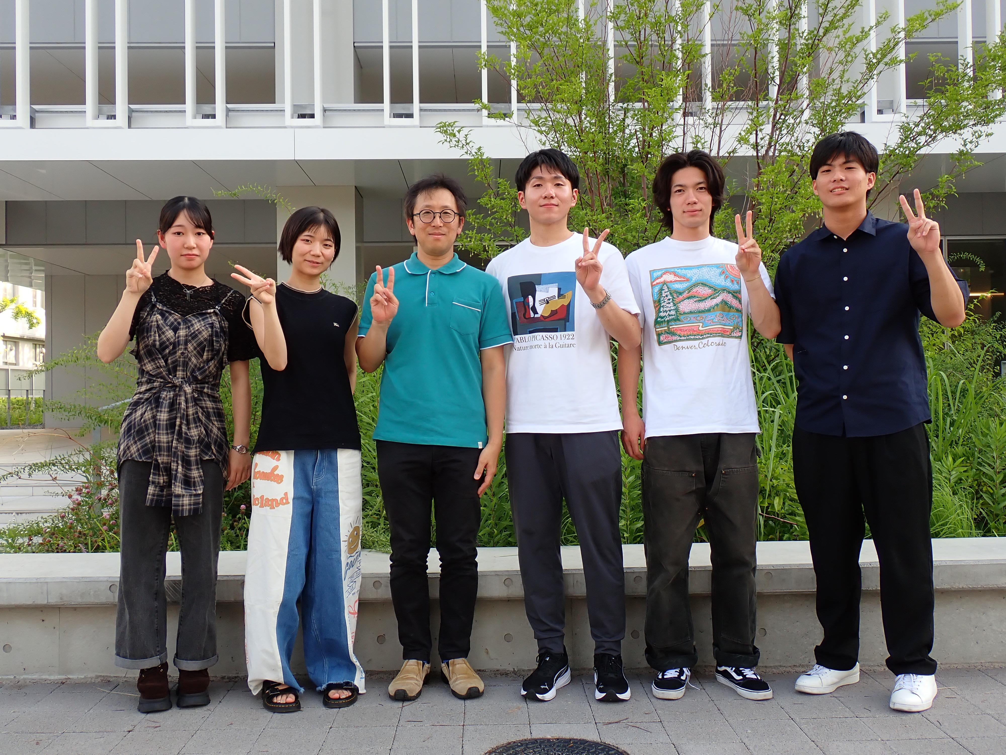 photo1