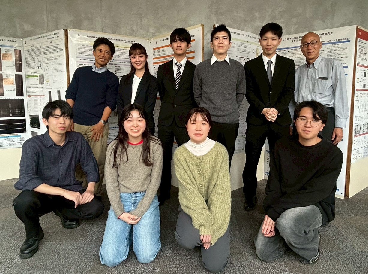 ポスターアップ 